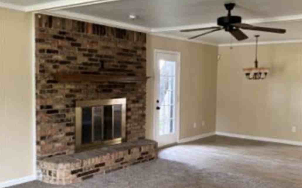 830 Windsor Pl - Photo 3 of 6