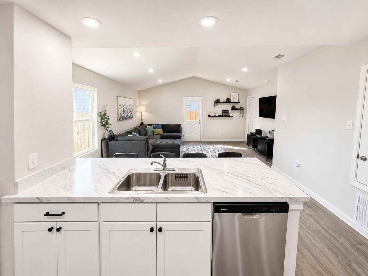 145 Bluebonnet Way - Photo 7 of 21