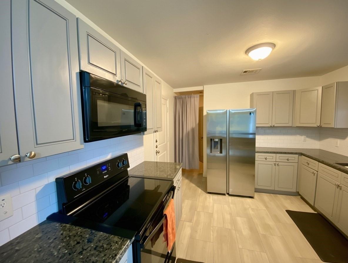 514 Ne 4th St - Photo 3 of 8
