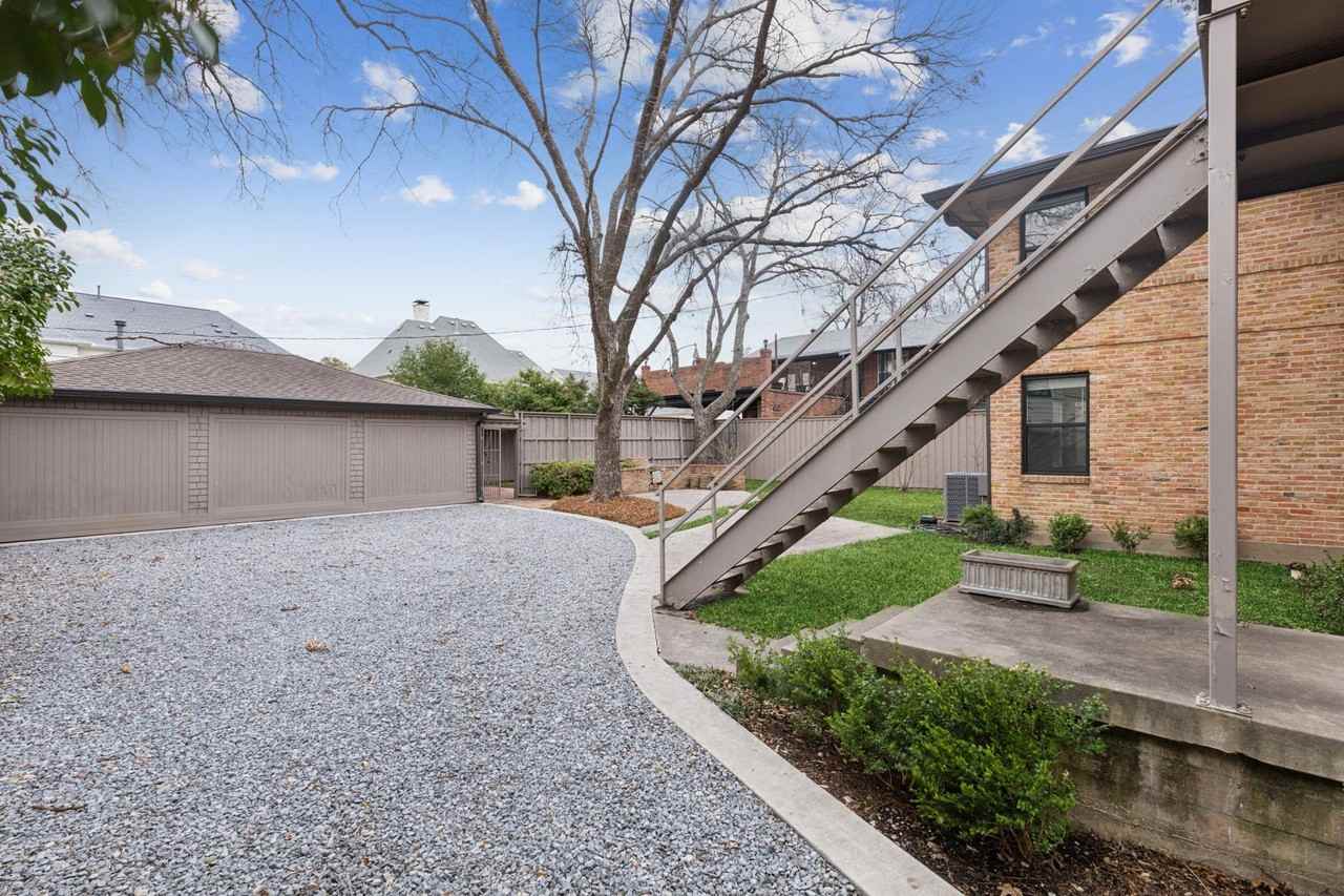 6725 Del Norte Ln - Photo 5 of 16