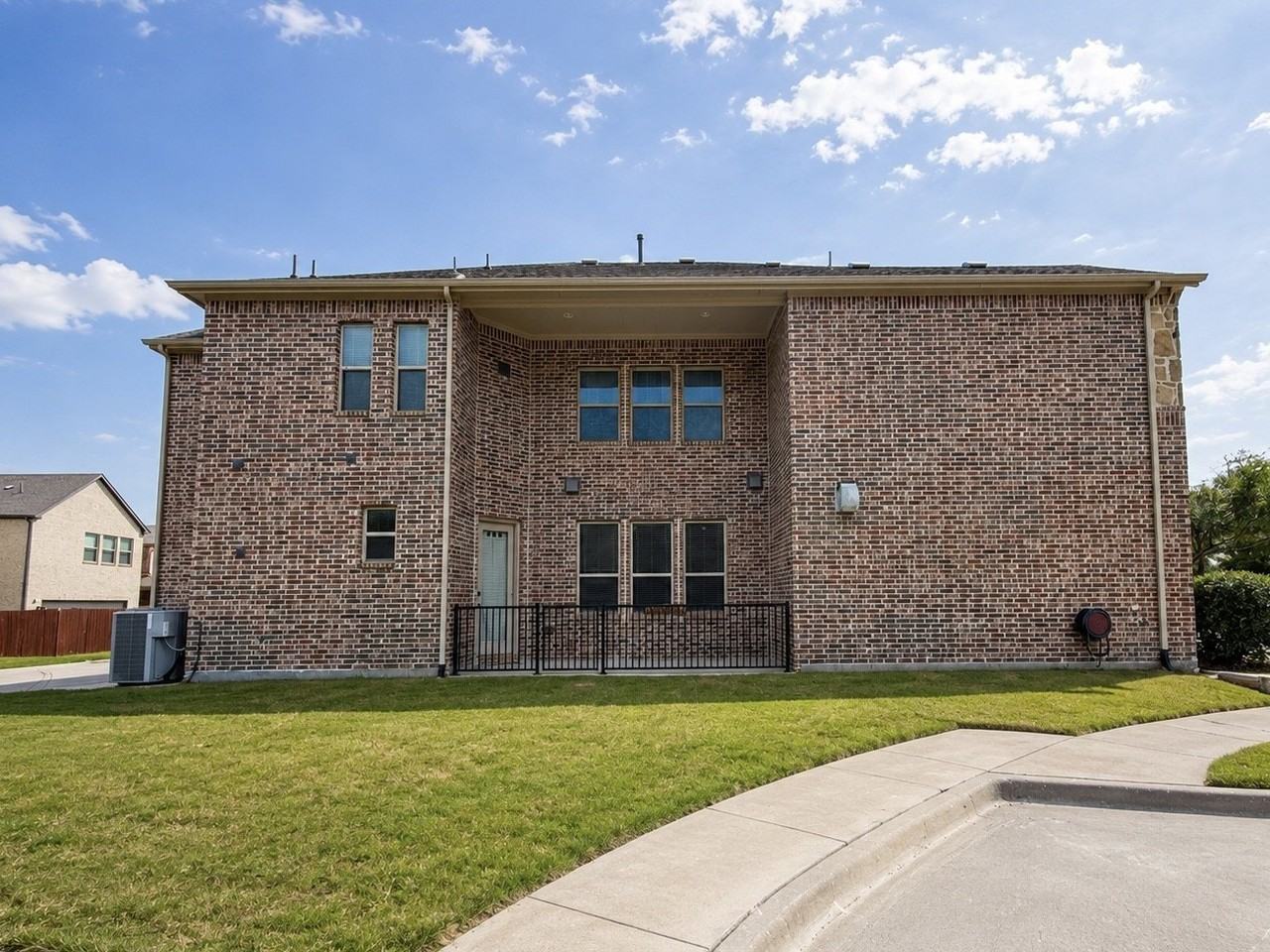 3040 Martello Ln - Photo 6 of 40