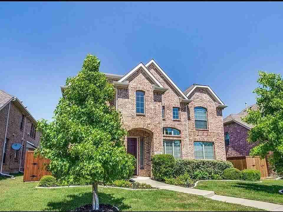 13990 Stevens Point Dr - Photo 2 of 20