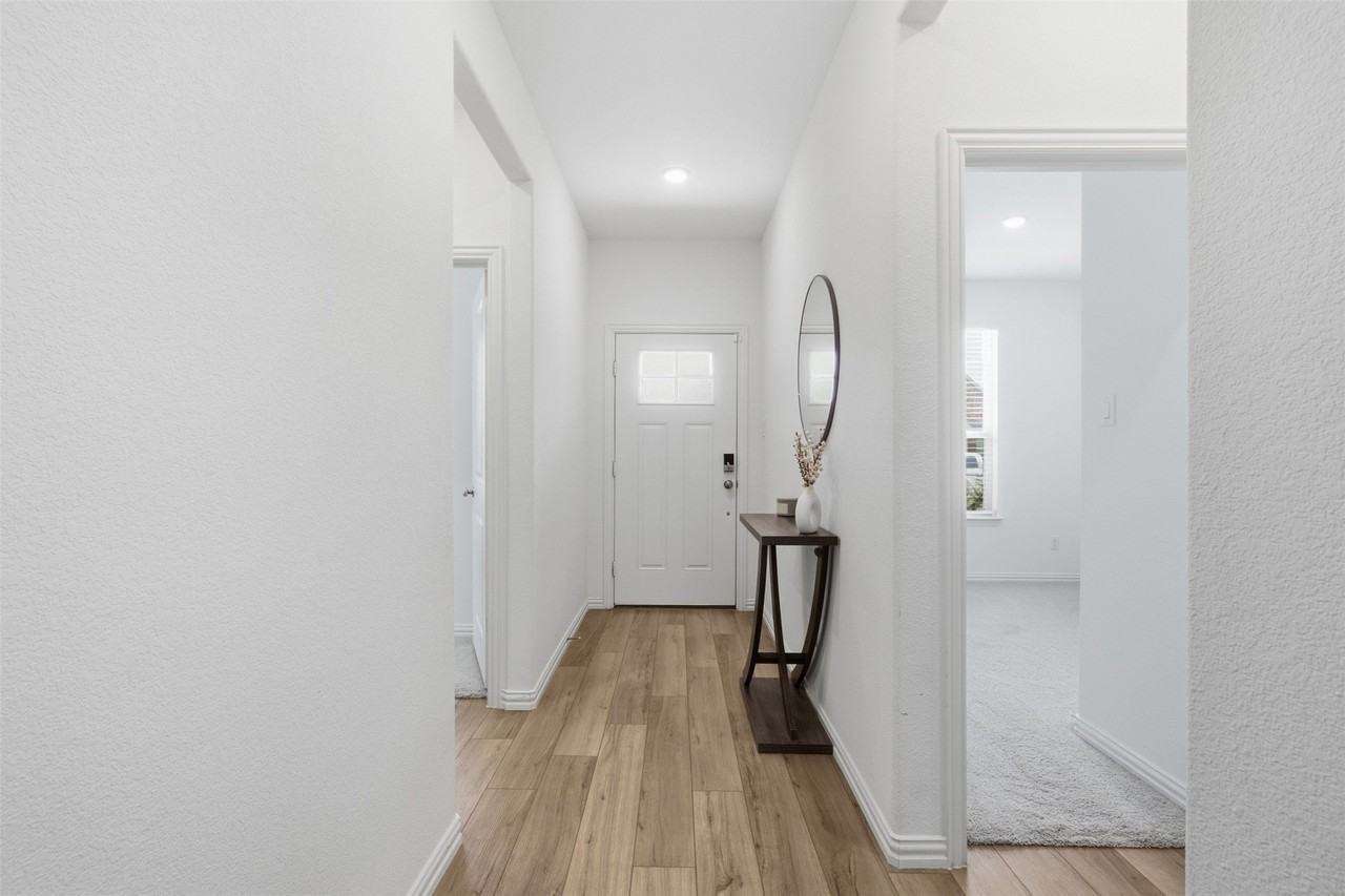 1121 Western Yarrow Ave - Photo 3 of 30