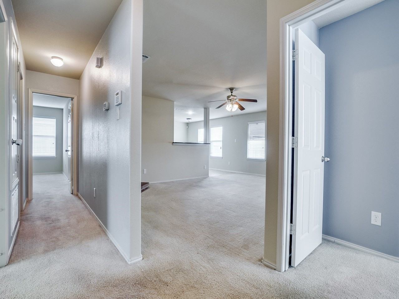 76 Daisy Dr - Photo 2 of 19
