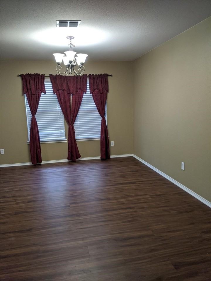 4525 Mountain Oak St - Photo 4 of 26