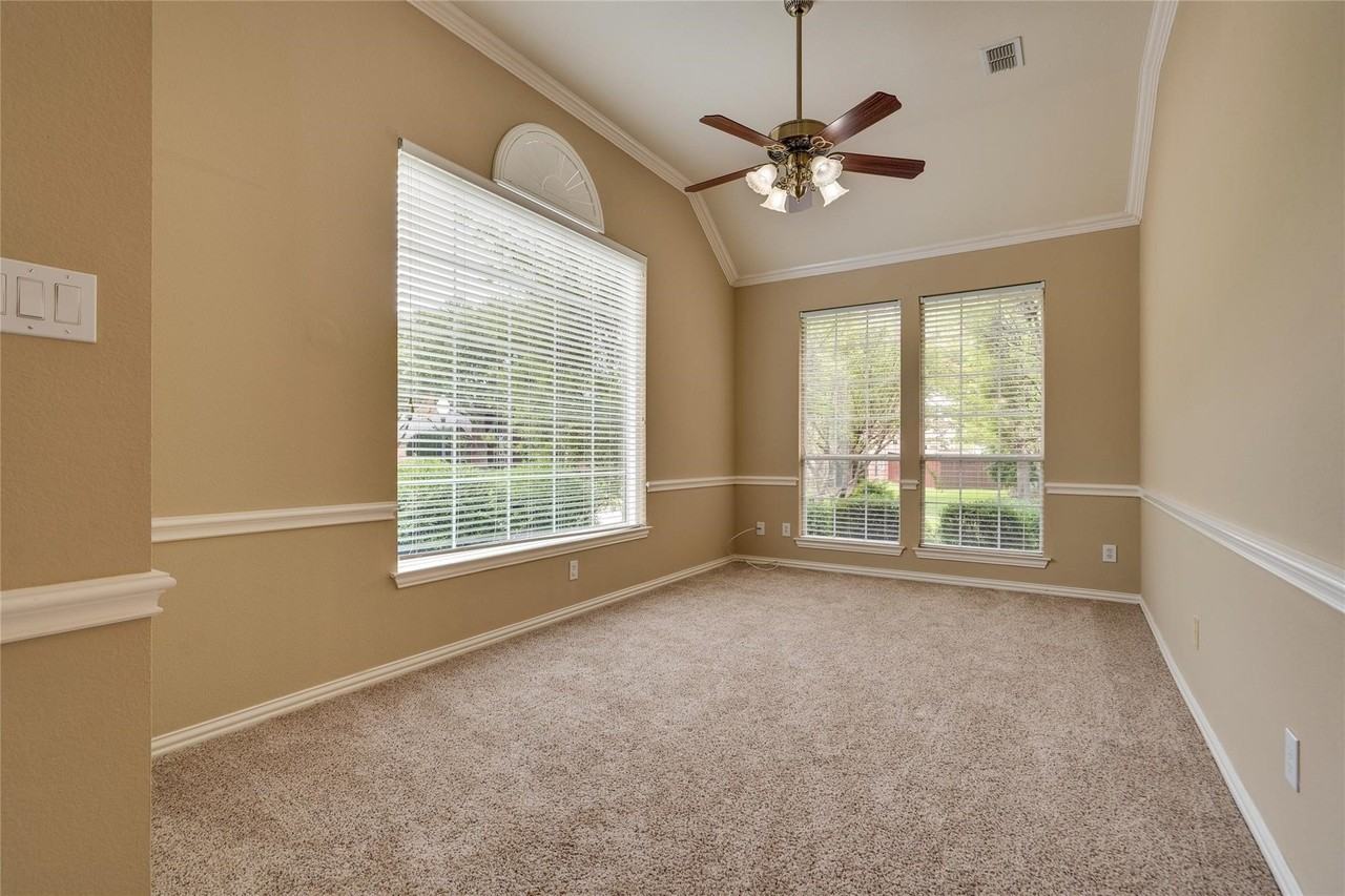200 Diamond Ridge Dr - Photo 5 of 28