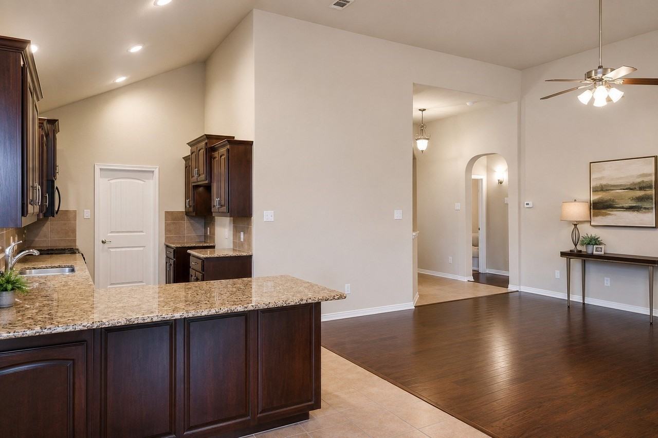 11813 Sundog Way - Photo 6 of 28