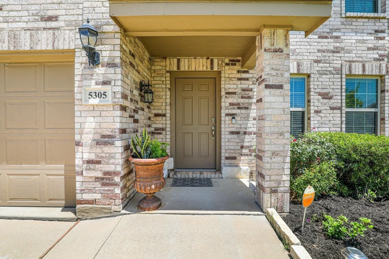 5305 Wharfside Pl - Photo 5 of 25