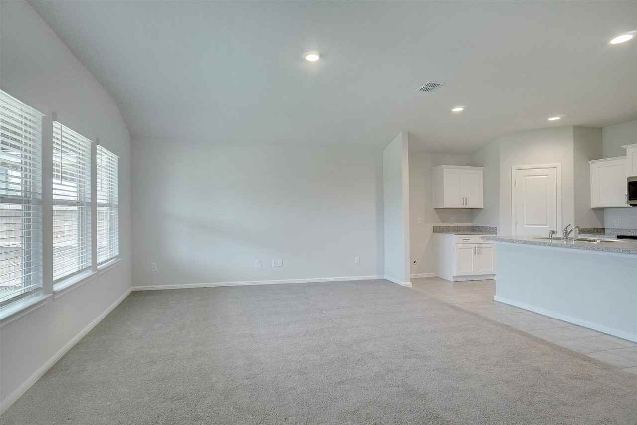 113 Anderson Mill St - Photo 5 of 27