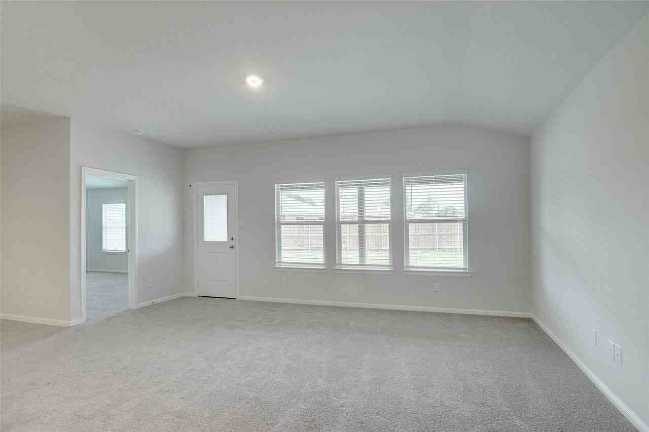 113 Anderson Mill St - Photo 7 of 27
