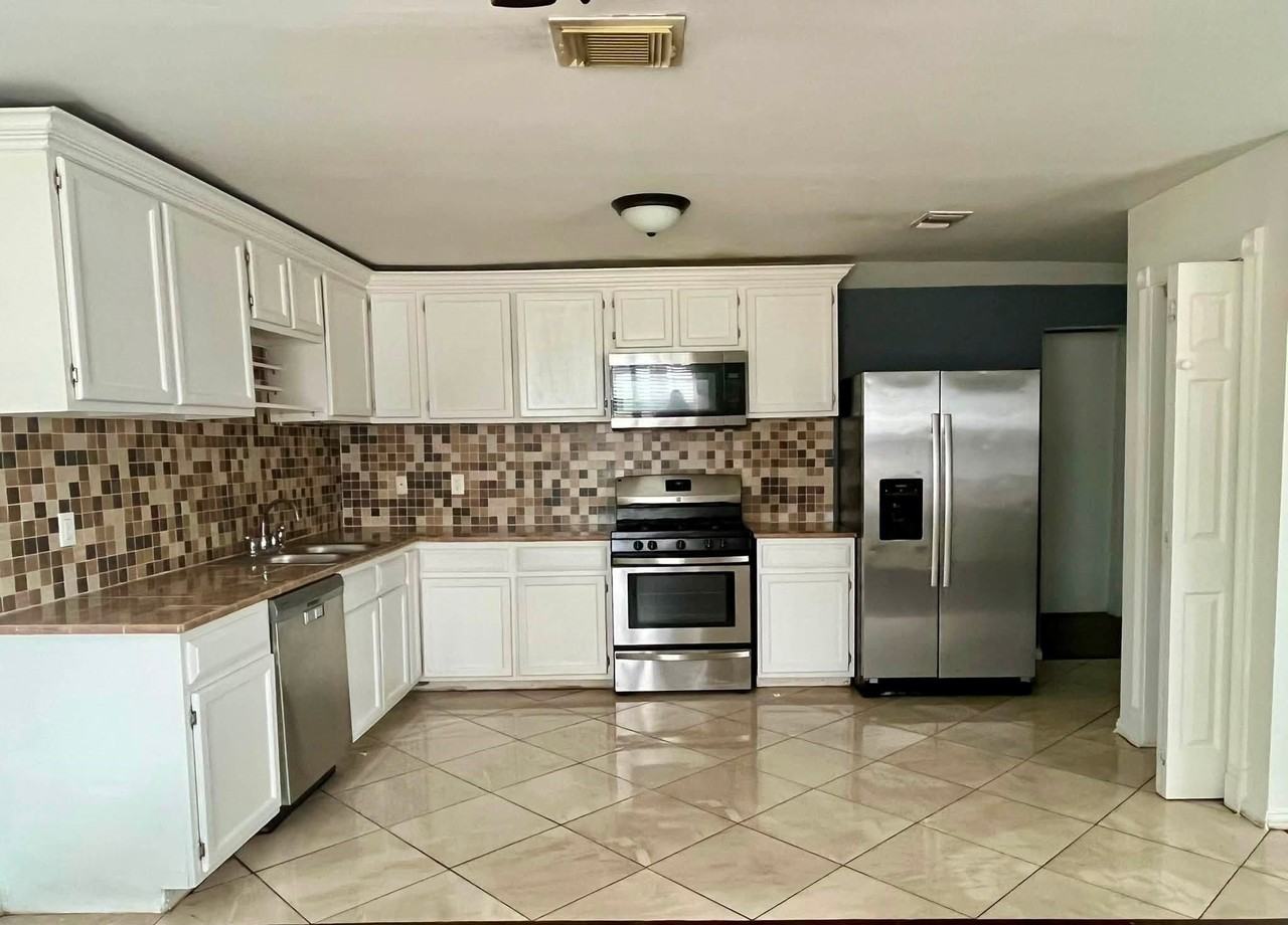 2965 Clovis Ave - Photo 6 of 21