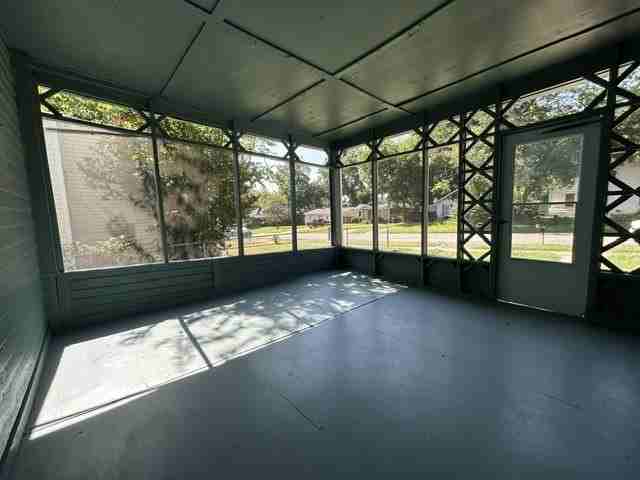 925 W Nelson St - Photo 3 of 24