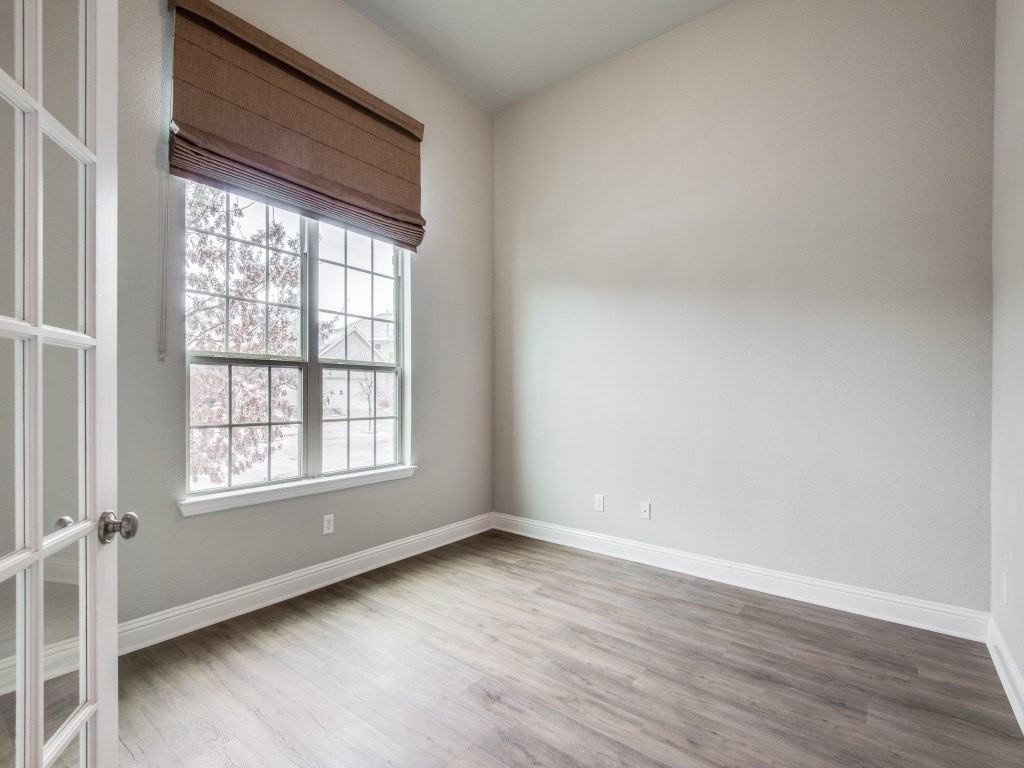 3511 Meridian Ave - Photo 4 of 34
