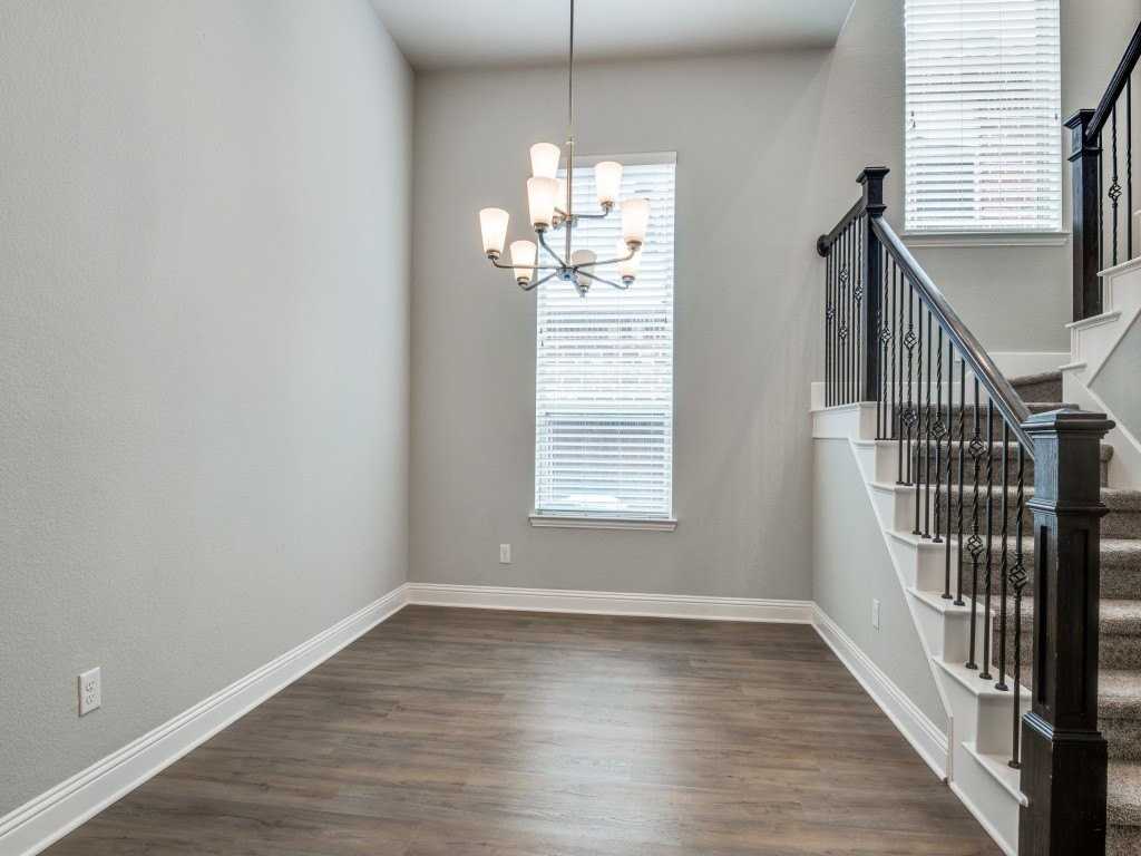 3511 Meridian Ave - Photo 5 of 34
