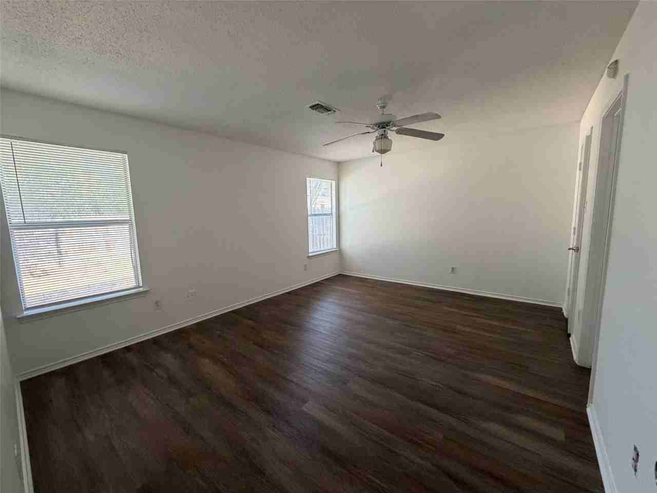 7116 Nohl Ranch Rd - Photo 7 of 12