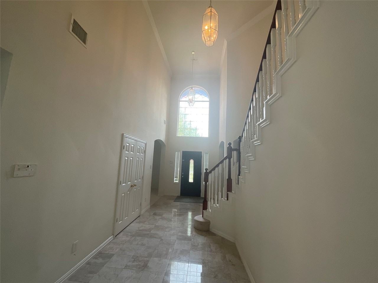 4201 Abingdon Dr - Photo 4 of 21