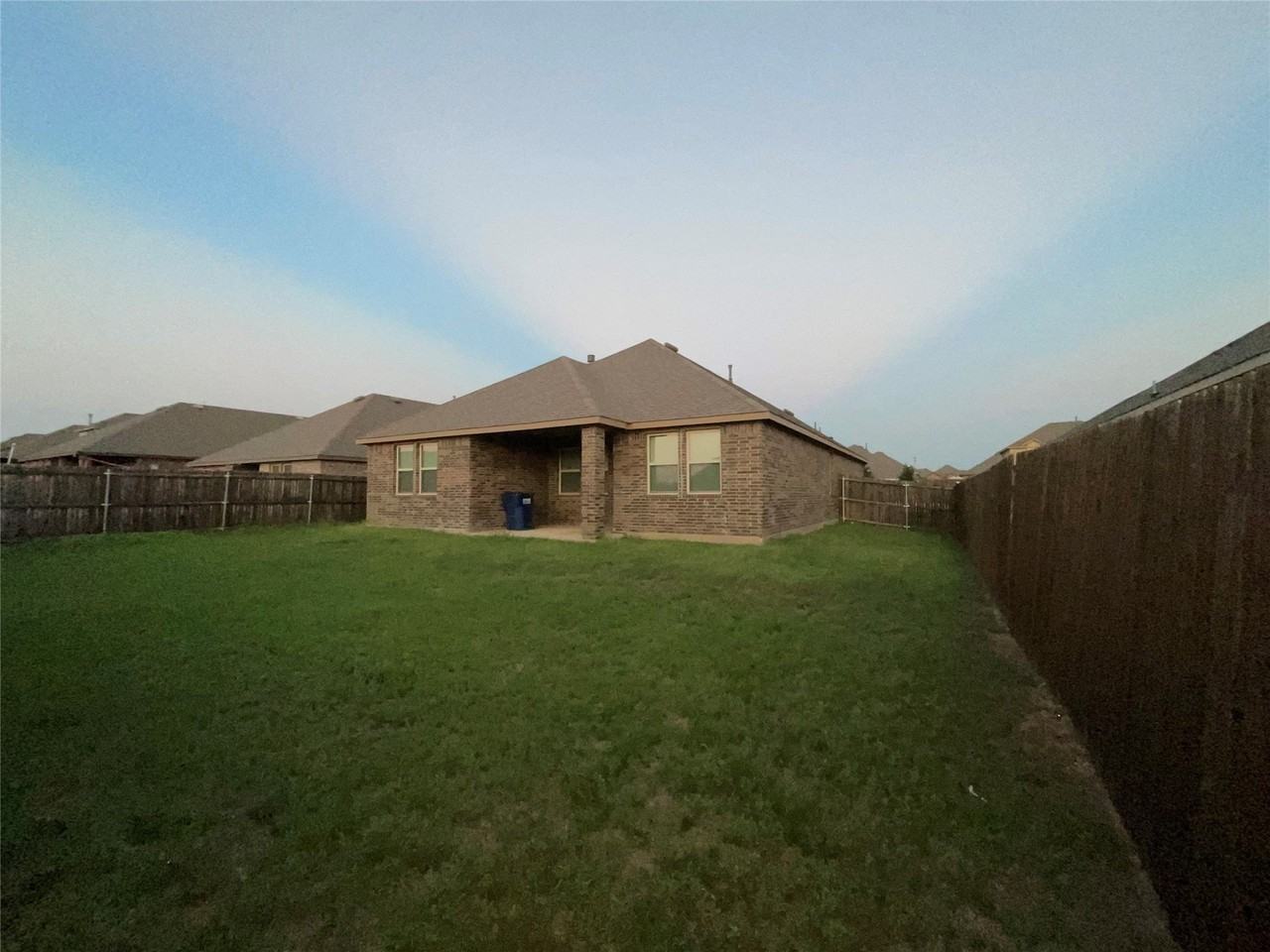 4320 Shadow Dr - Photo 2 of 2