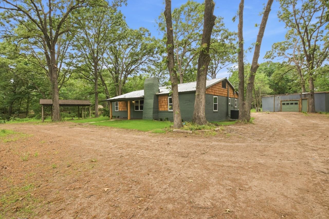 509 County Road 2271 - Photo 2 of 28