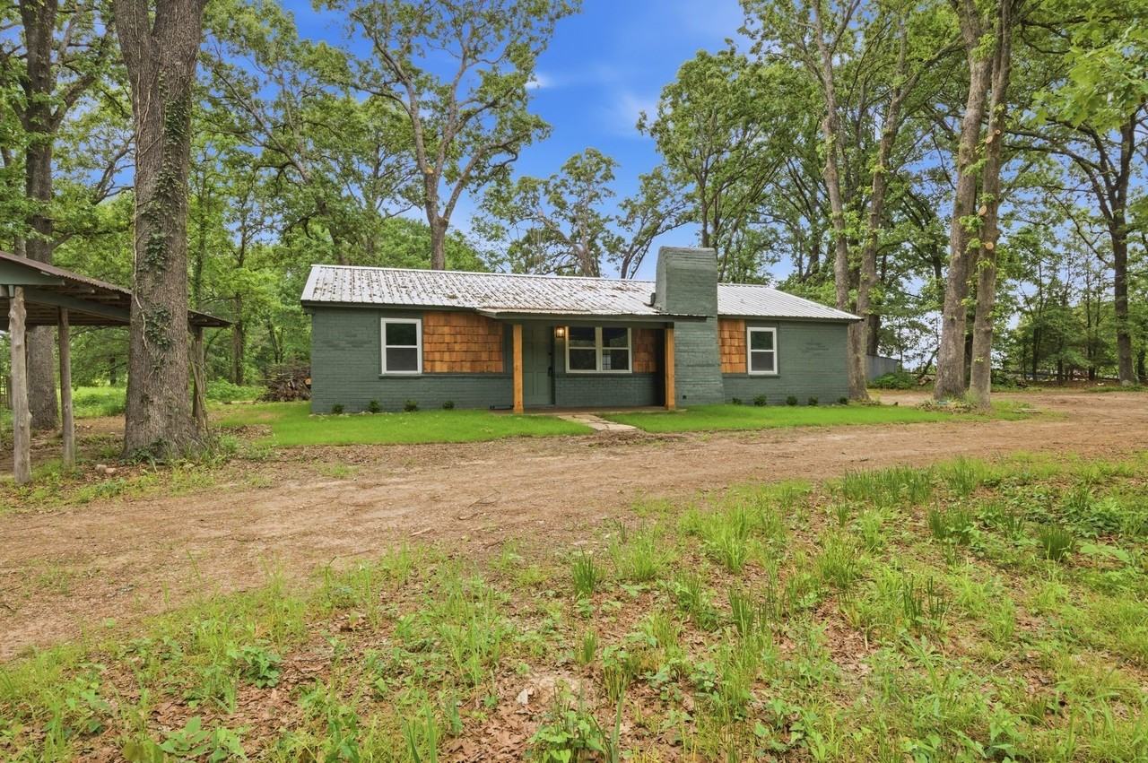 509 County Road 2271 - Photo 3 of 28