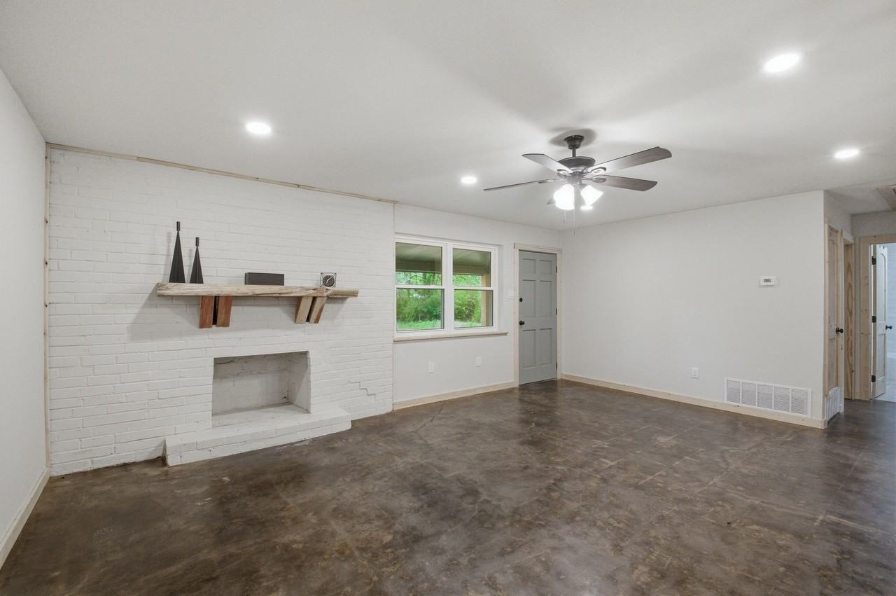 509 County Road 2271 - Photo 7 of 28