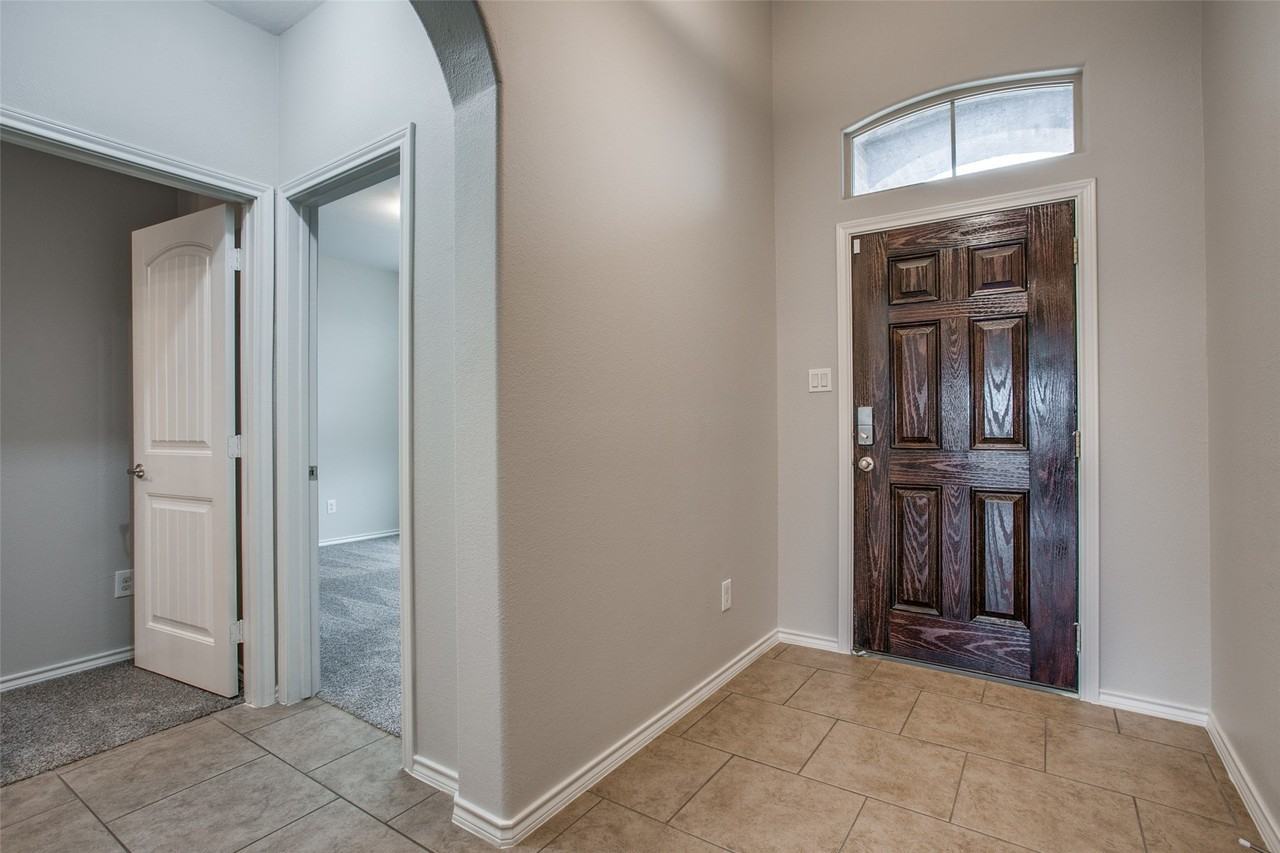 700 San Miguel Trl - Photo 3 of 25