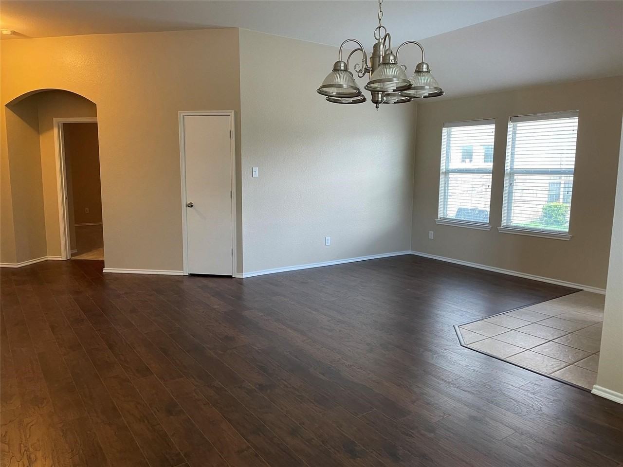 2808 Appaloosa Ct - Photo 4 of 30