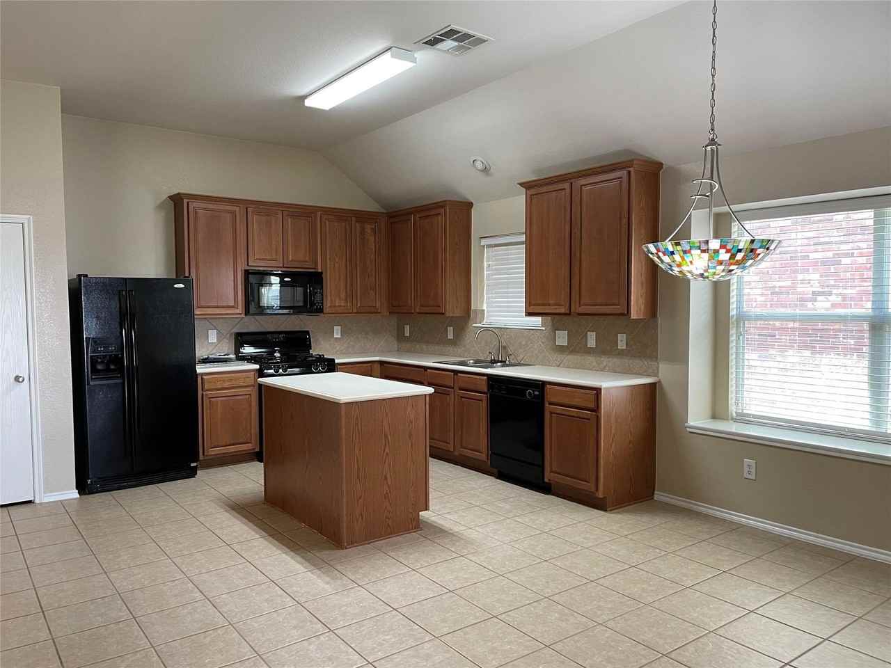 2808 Appaloosa Ct - Photo 7 of 30