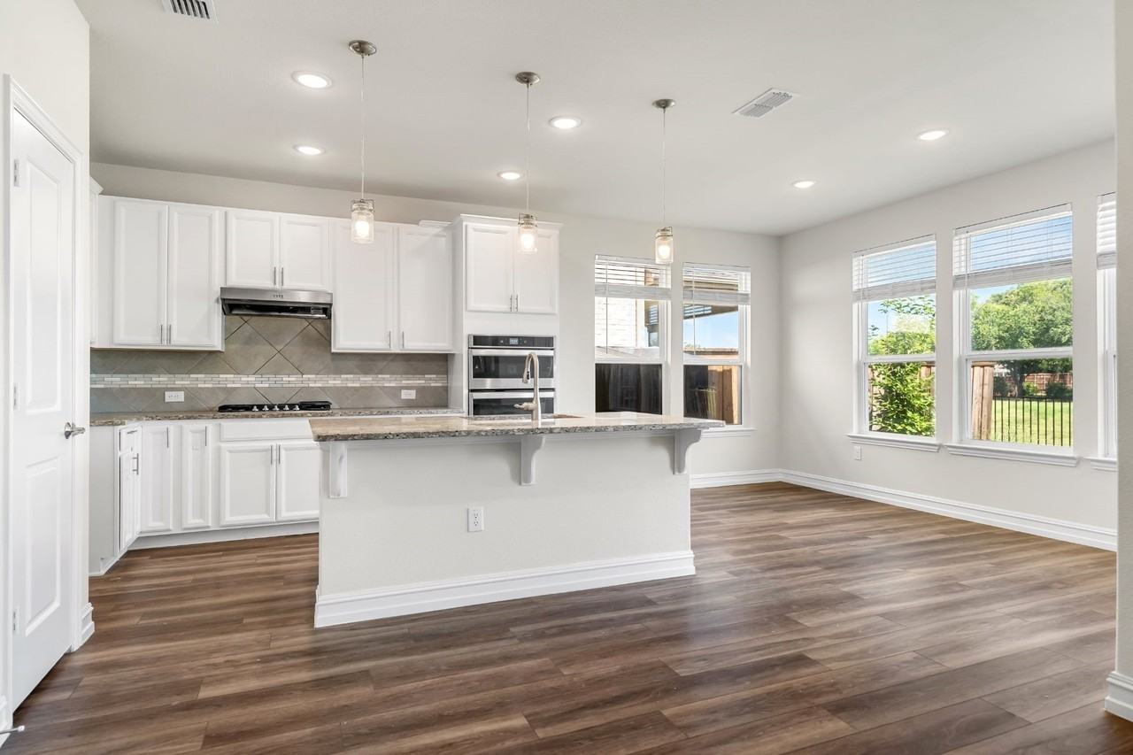 257 Jones St - Photo 2 of 11