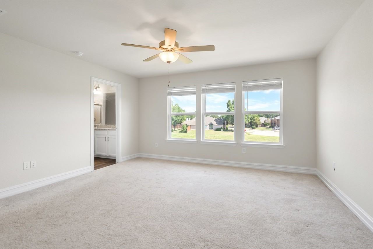 257 Jones St - Photo 5 of 11