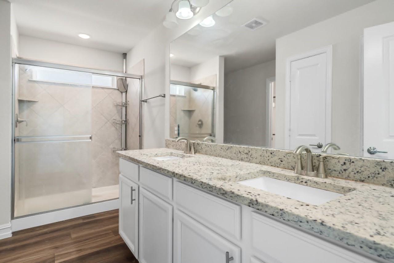 257 Jones St - Photo 6 of 11