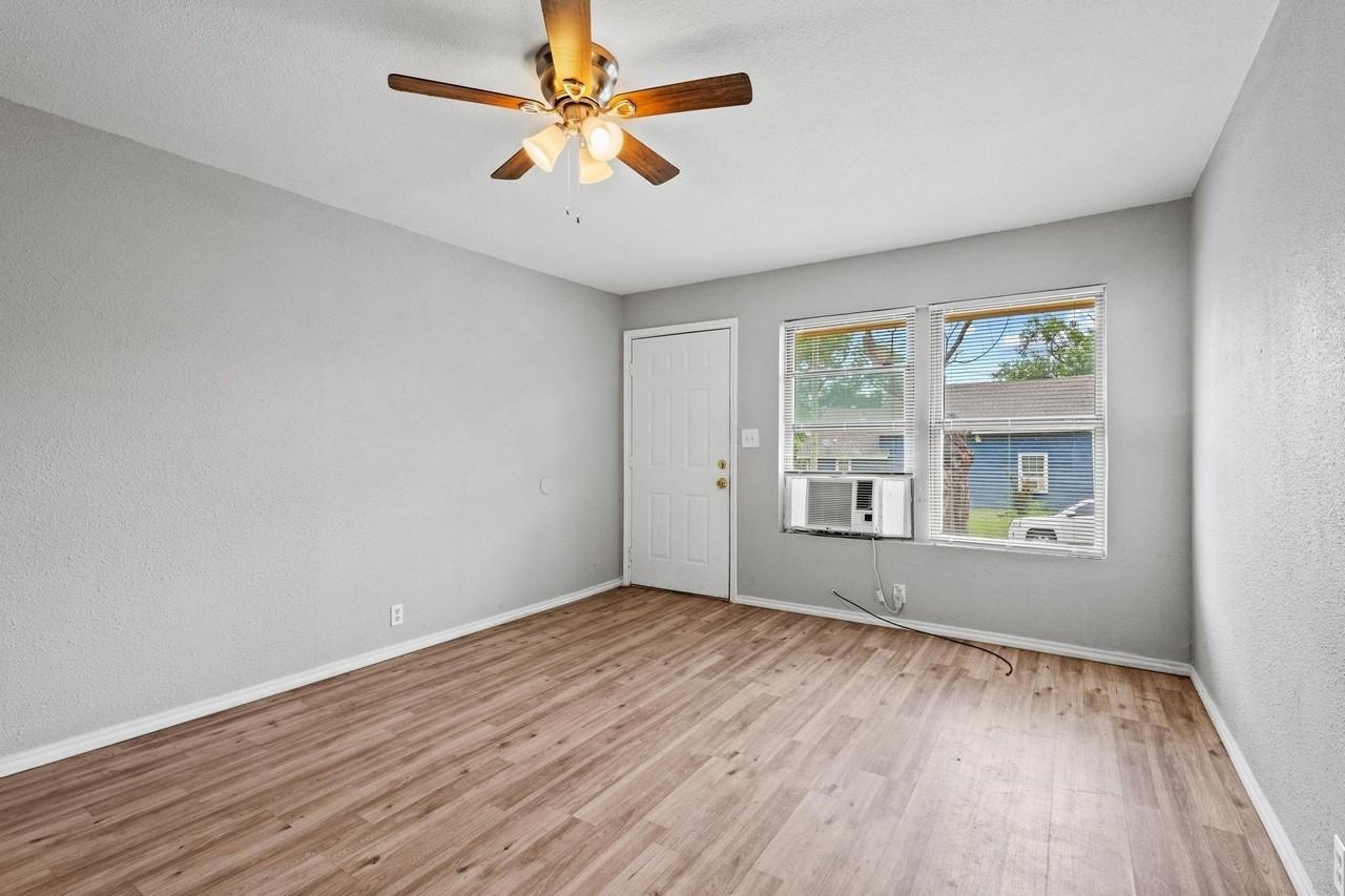 701 W Hull St #101-2 - Photo 6 of 17