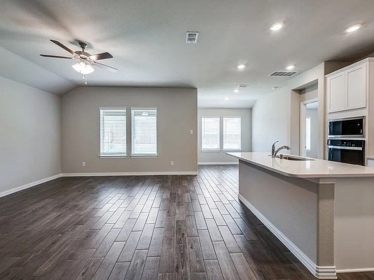3925 Jasper Ln - Photo 3 of 25