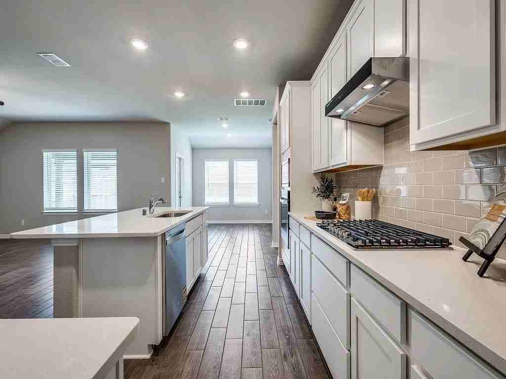 3925 Jasper Ln - Photo 7 of 25