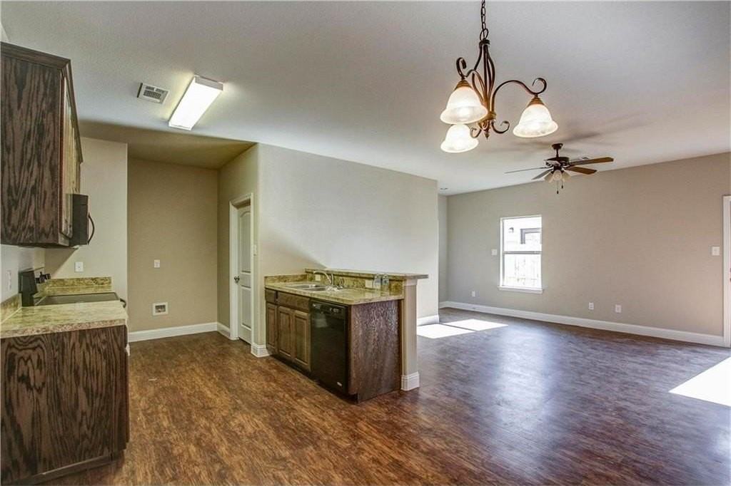 428 Canvas Ct - Photo 2 of 14