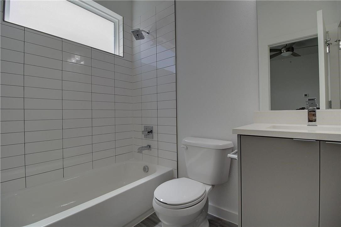 2310 N Carroll Ave #105 - Photo 4 of 20