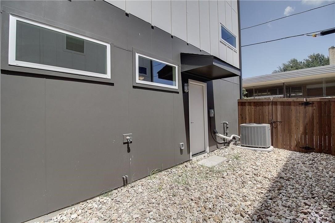 2310 N Carroll Ave #105 - Photo 5 of 20