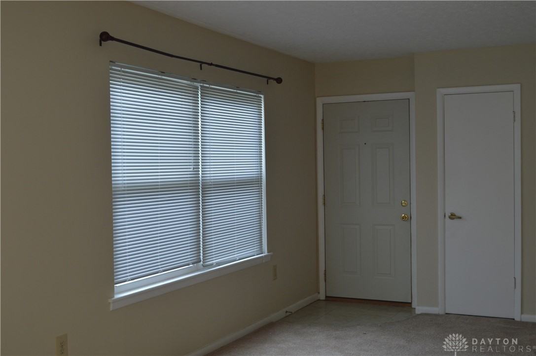 1217 Robbins Run Ct - Photo 2 of 32