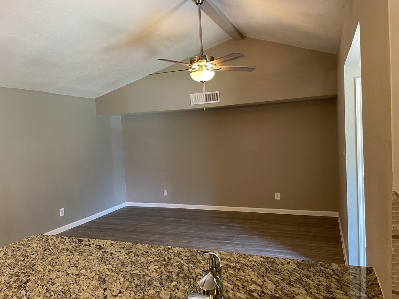 9451 Gonzales Dr - Photo 3 of 16