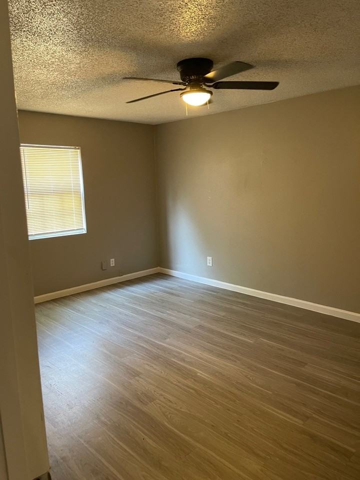 9451 Gonzales Dr - Photo 7 of 16
