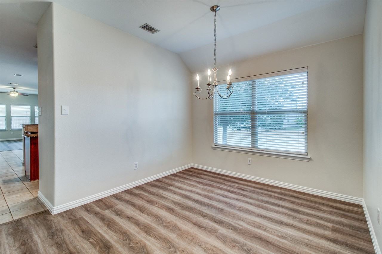 2100 Willow Creek Dr - Photo 6 of 27