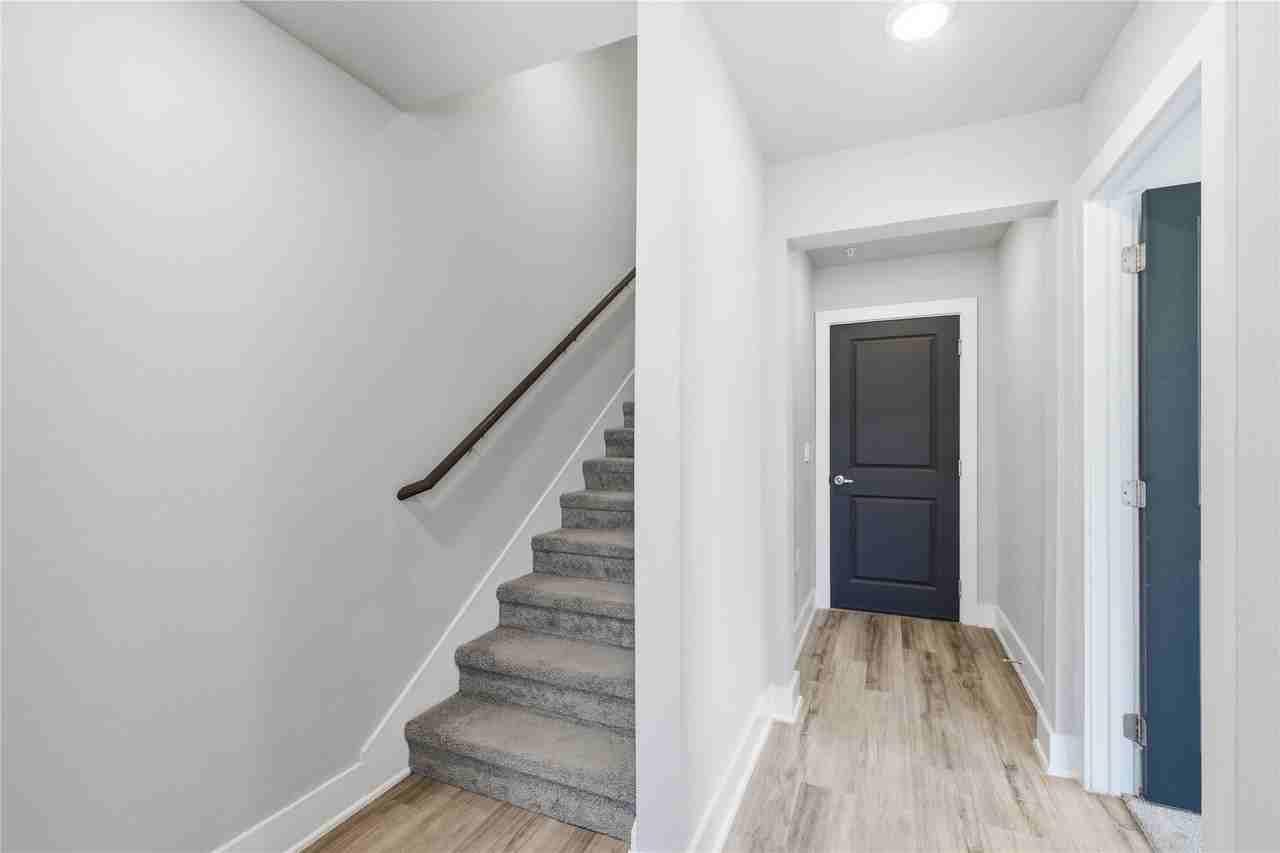 3369 Wynwood Dr - Photo 4 of 35