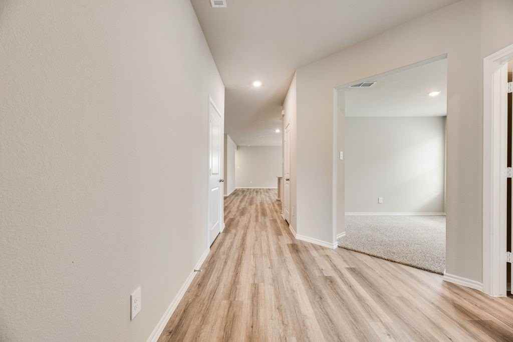 16537 Hudson Prairie Way - Photo 3 of 18