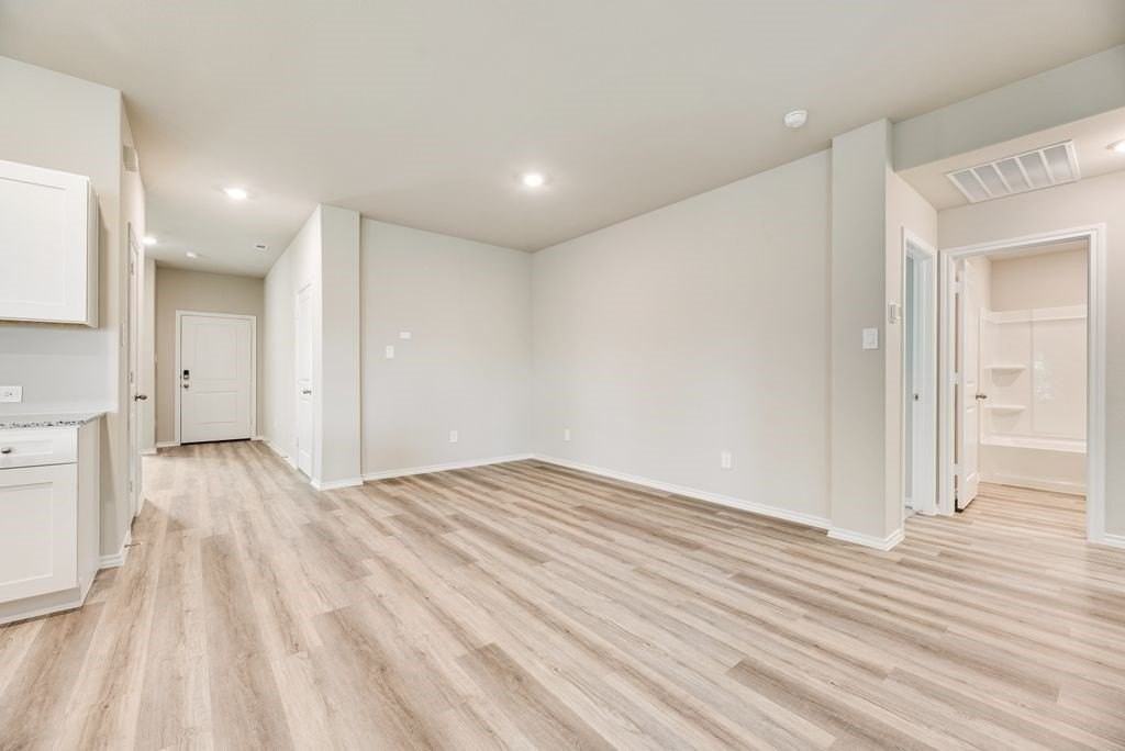 16537 Hudson Prairie Way - Photo 7 of 18