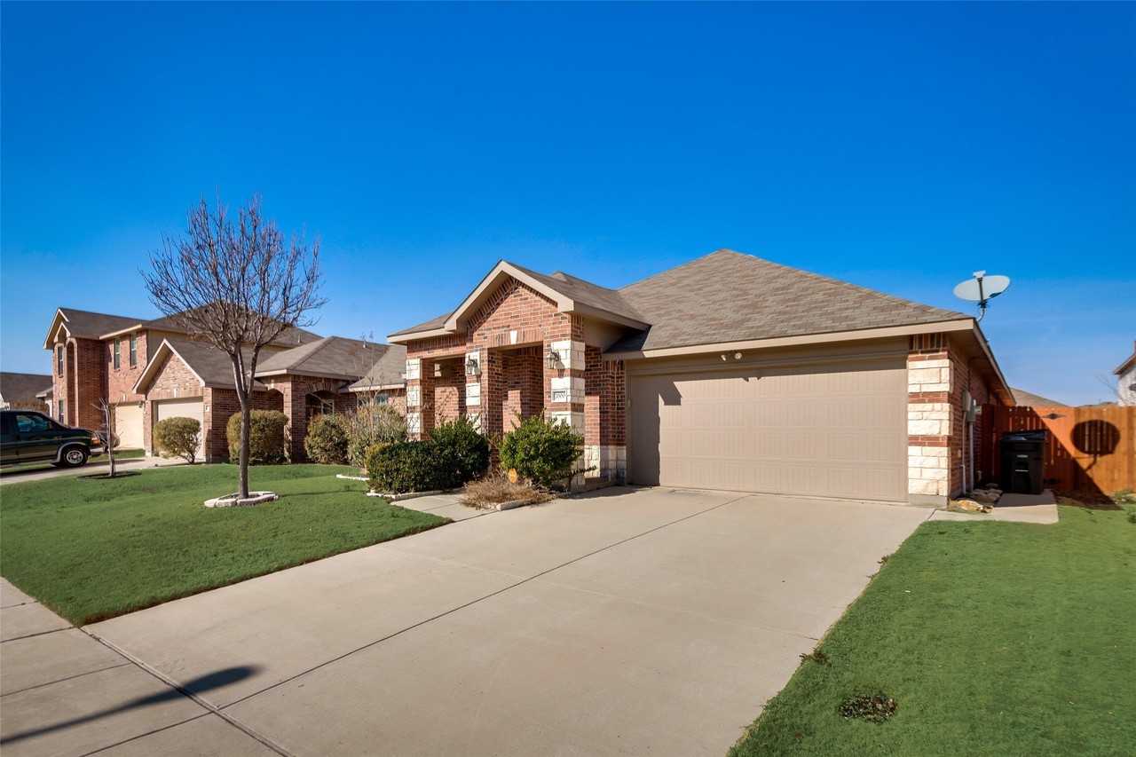7000 Derbyshire Dr - Photo 3 of 27