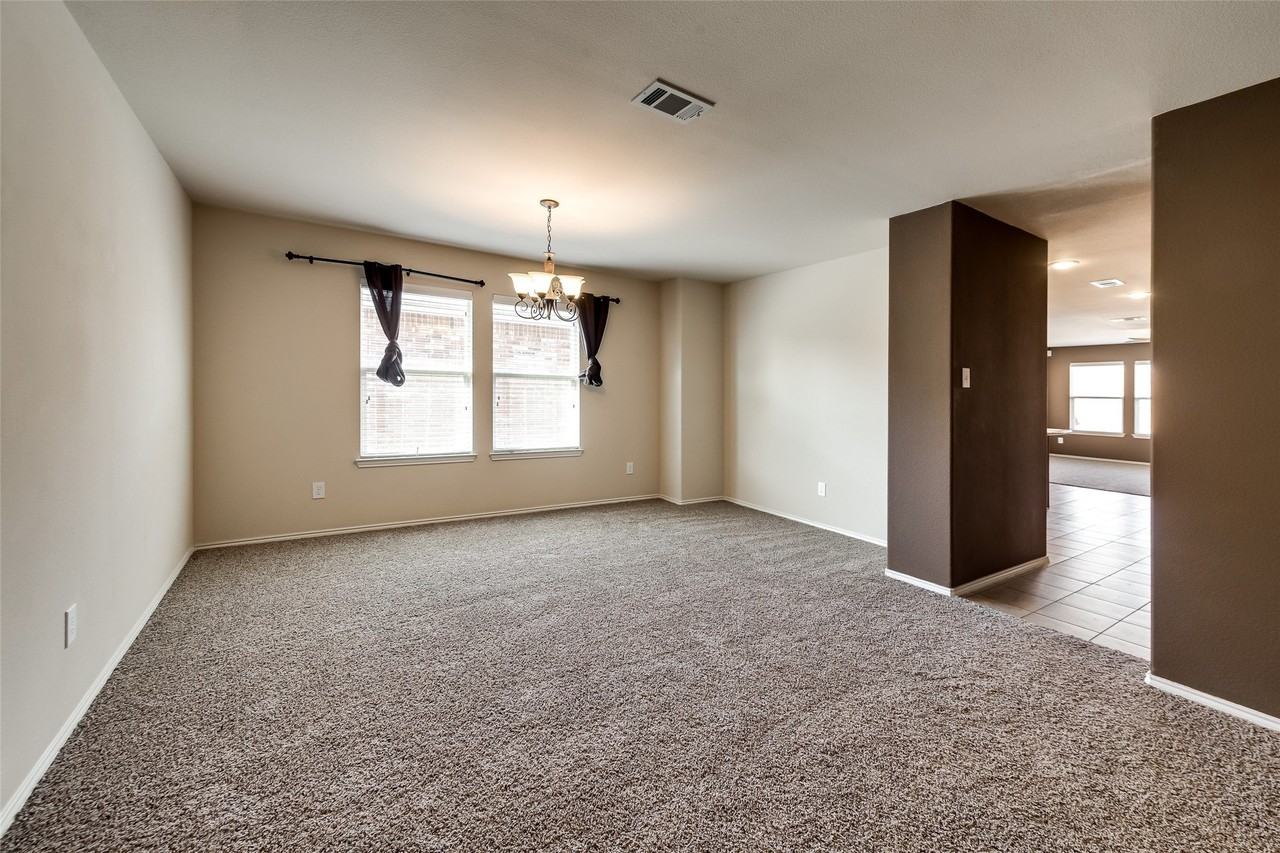 7000 Derbyshire Dr - Photo 7 of 27