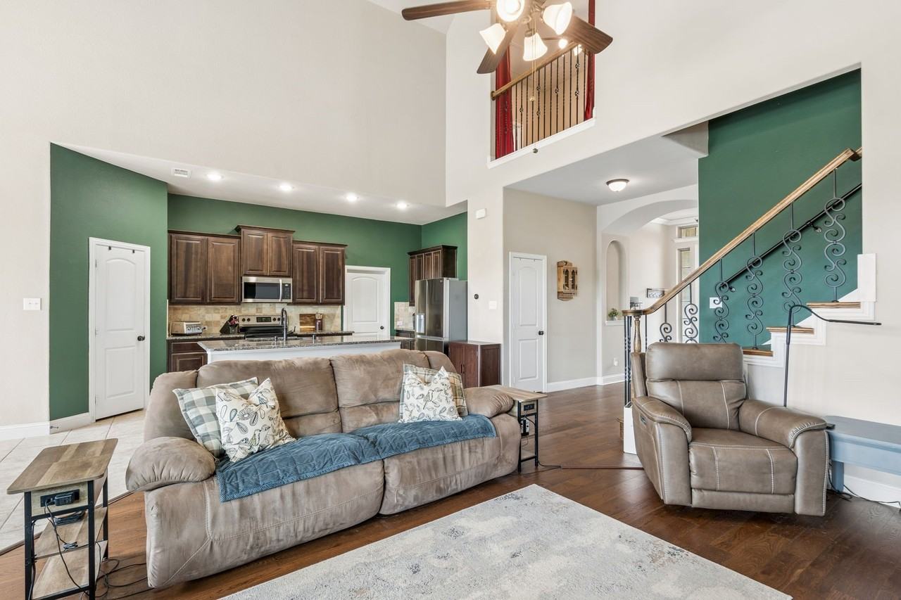 127 Hillcrest Way - Photo 5 of 28
