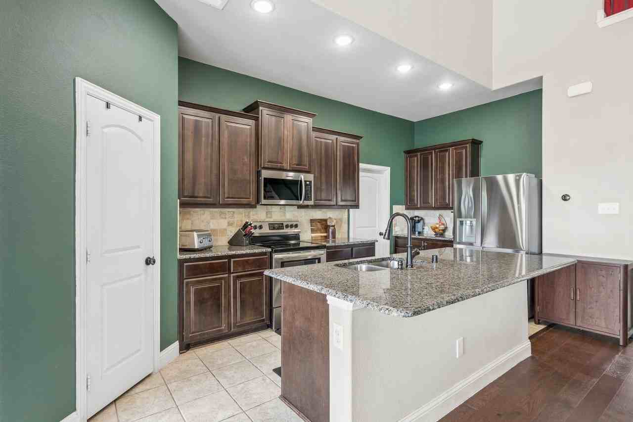 127 Hillcrest Way - Photo 6 of 28