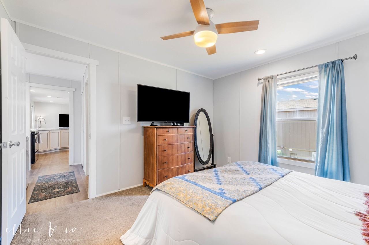 426 Daniel Way - Photo 5 of 13