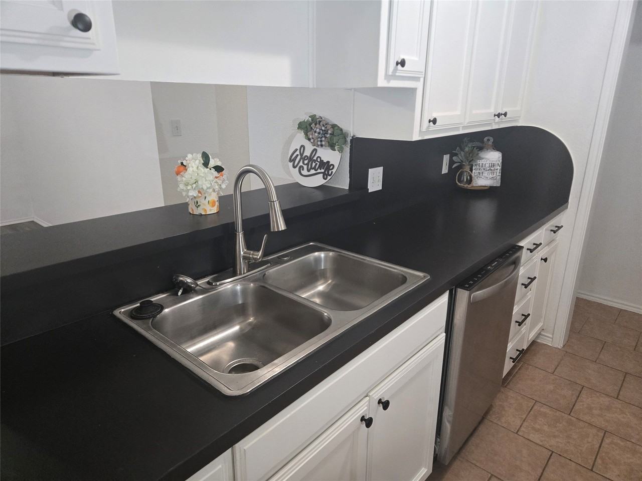 2545 E Renfro St #A - Photo 6 of 18