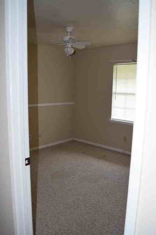 506 Willow Oak St - Photo 7 of 10